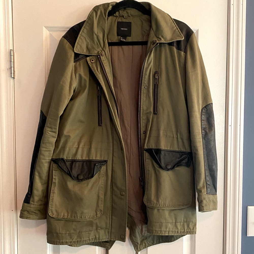 Forever 21 Anorak with faux leather trim, size Large